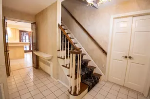 420 Narrow Ln, Orange, CT 06477 - Photo 4