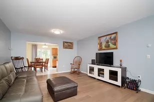 1681 Litchfield Turnpike, Woodbridge, CT 06525 - Photo 10