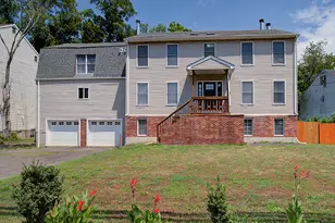 1681 Litchfield Turnpike, Woodbridge, CT 06525 - Photo 1