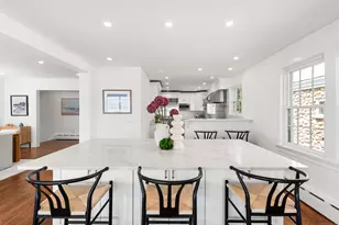 22 Ocean Dr N, Stamford, CT 06902 - Photo 10