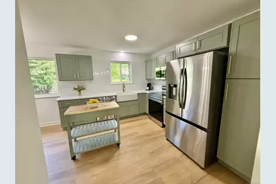 740 Heritage Village #B, Southbury, CT 06488 - Photo 6