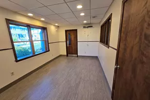 25 Clinton St, New Britain, CT 06053 - Photo 2