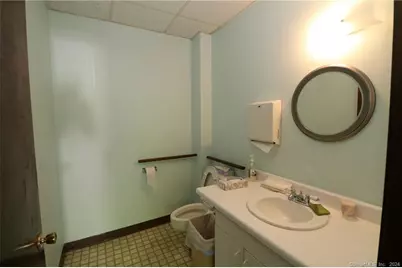 25 Clinton Street, New Britain, CT 06053 - Photo 20