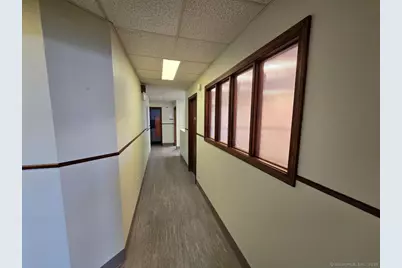 25 Clinton Street, New Britain, CT 06053 - Photo 6