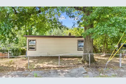 18 Hilltop Road, New Haven, CT 06515 - Photo 10