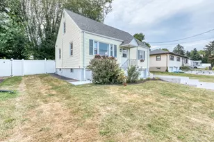 78 Edgecomb St, Hamden, CT 06517 - Photo 4