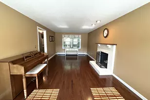 77 Lindsey Rd, Middletown, CT 06457 - Photo 8