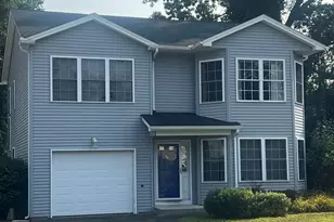 53 Tunxis St, Farmington, CT 06032 - Photo 2