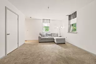 1 Russell St, Middletown, CT 06457 - Photo 8