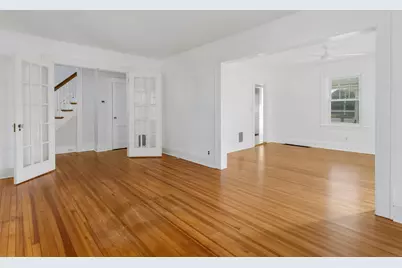 361 Riverside Drive, Fairfield, CT 06824 - Photo 10