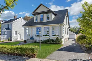361 Riverside Dr, Fairfield, CT 06824 - Photo 2