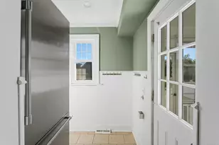 361 Riverside Dr, Fairfield, CT 06824 - Photo 16