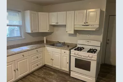 855 Brewster Street, Bridgeport, CT 06605 - Photo 4