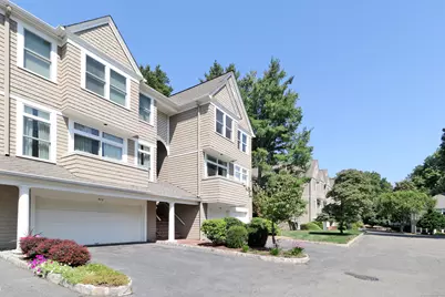 972 South Pine Creek Road #972, Fairfield, CT 06824 - Photo 2