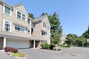 972 S Pine Creek Rd, Fairfield, CT 06824 - Photo 2