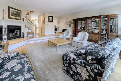 972 South Pine Creek Road #972, Fairfield, CT 06824 - Photo 8