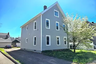 11 Dwight Ct, New Britain, CT 06051 - Photo 2