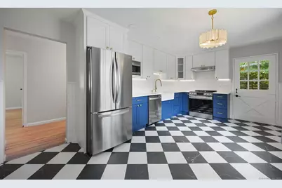 13-1/2 Hickory Drive, Greenwich, CT 06831 - Photo 2