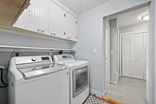 170 Lakeview Ave, Hamden, CT 06514 - Photo 14