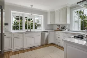 8 Lieutenant River Ln, Old Lyme, CT 06371 - Photo 16