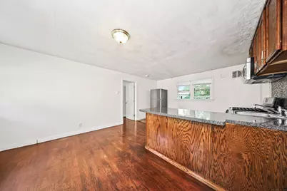 62 Wood Street, Meriden, CT 06451 - Photo 2