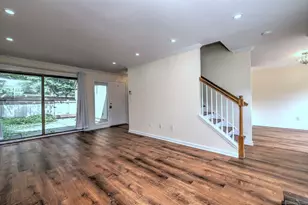 85 Viscount Dr, Milford, CT 06460 - Photo 8