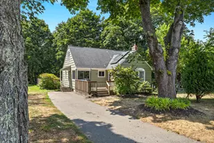 24 Pine St, Waterford, CT 06385 - Photo 1