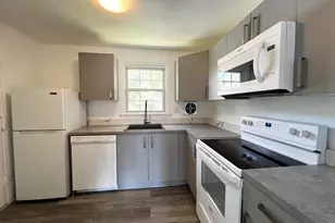 9 Grandview Dr, Farmington, CT 06032 - Photo 2