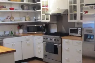 2 Bidwell St, East Lyme, CT 06357 - Photo 4