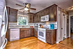 114 Leonard Rd, Hamden, CT 06514 - Photo 12