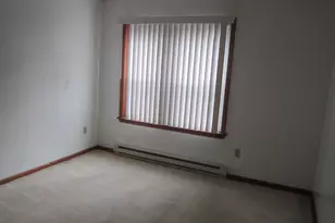 64 Deerwood Ln, Waterbury, CT 06704 - Photo 10