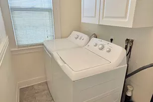 21 Oakwood St, East Hartford, CT 06108 - Photo 6