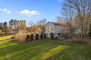 94 Old Town Farm Rd, Woodbury, CT 06798 - Photo 4