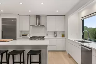 200 Hillspoint Rd, Westport, CT 06880 - Photo 12