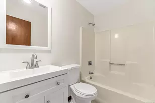 115 Short Beach Rd, Stratford, CT 06615 - Photo 12