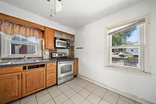 1820 Dean St, New Haven, CT 06512 - Photo 6