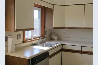 34 Brightwater Road, East Lyme, CT 06357 - Photo 6