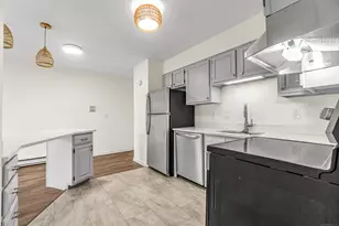 115 Short Beach Rd, Stratford, CT 06615 - Photo 6