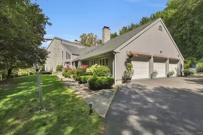 146 Lantern Park Lane South, Southbury, CT 06488 - Photo 2