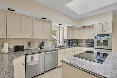 146 Lantern Park Lane South, Southbury, CT 06488 - Photo 10