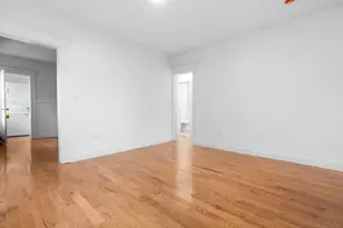 565 Carroll Ave, Bridgeport, CT 06607 - Photo 6