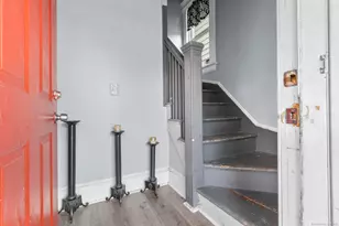 565 Carroll Ave, Bridgeport, CT 06607 - Photo 2