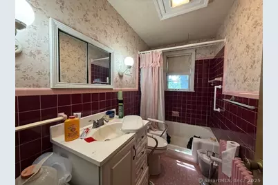 681 Westfield Avenue, Bridgeport, CT 06606 - Photo 10