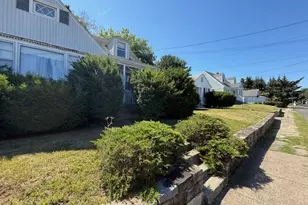 681 Westfield Ave, Bridgeport, CT 06606 - Photo 2