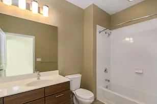 1 Hbr Pt Rd, Stamford, CT 06902 - Photo 18