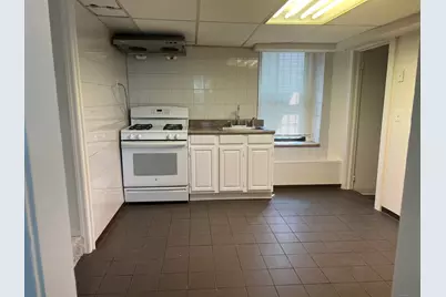 39 Grenhart Road, Stamford, CT 06902 - Photo 2