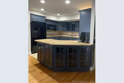 69 Harbour Close #69, New Haven, CT 06519 - Photo 2