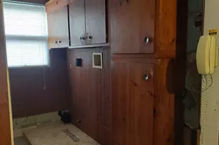 2 Faye St, New London, CT 06320 - Photo 10