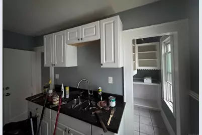 65 Palm Street #2nd Floor, Bridgeport, CT 06610 - Photo 8