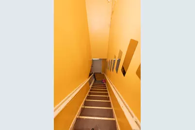 14 Court A Building 23, Bridgeport, CT 06610 - Photo 6